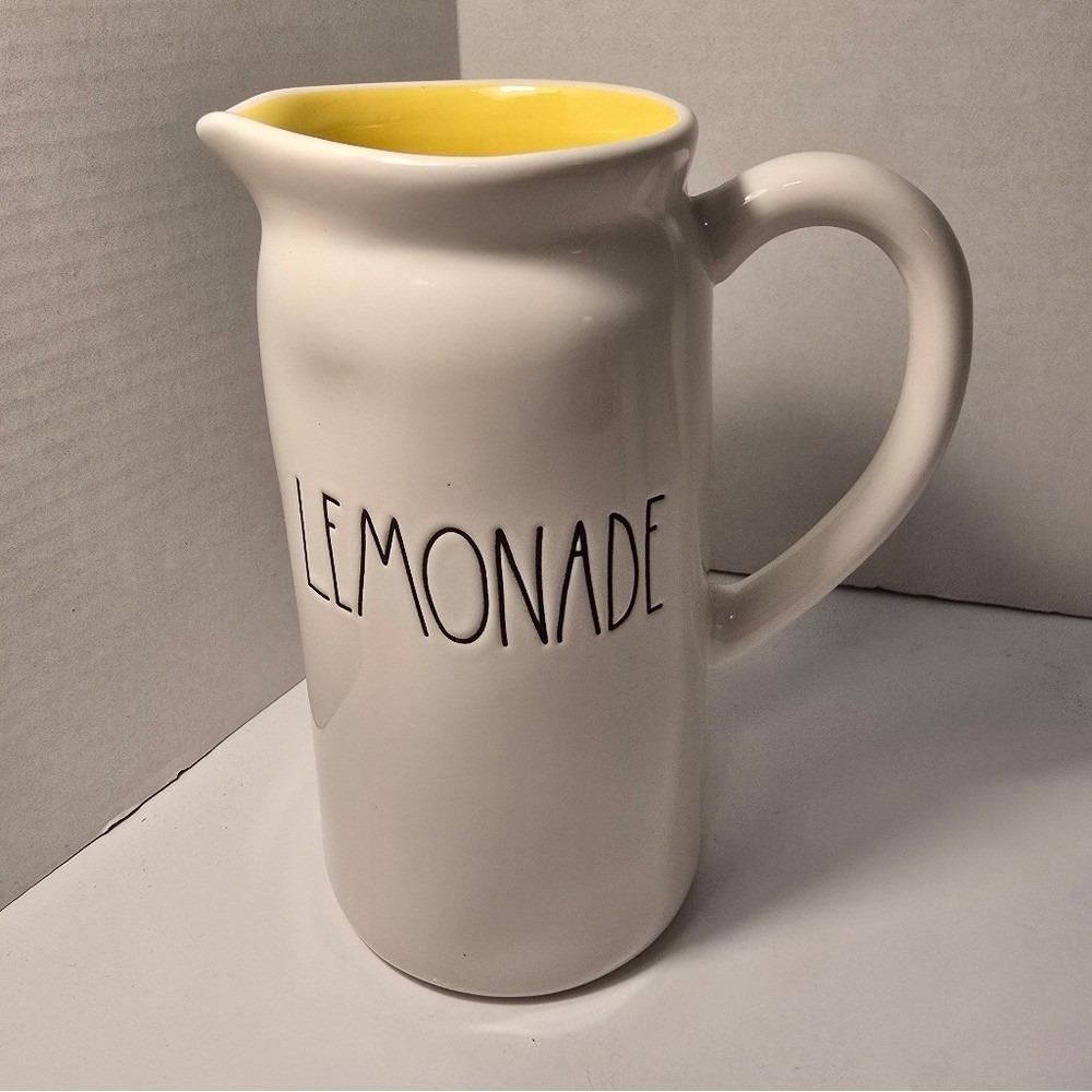 Rae Dunn Cream and Yellow Ceramic Lemonade Pitcher‎